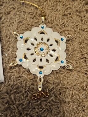 Lenox White and Gold Jeweled Snowflake Ornament with Blue Accents 2005